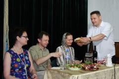 Посвящение в православные психологи через преломление хлеба